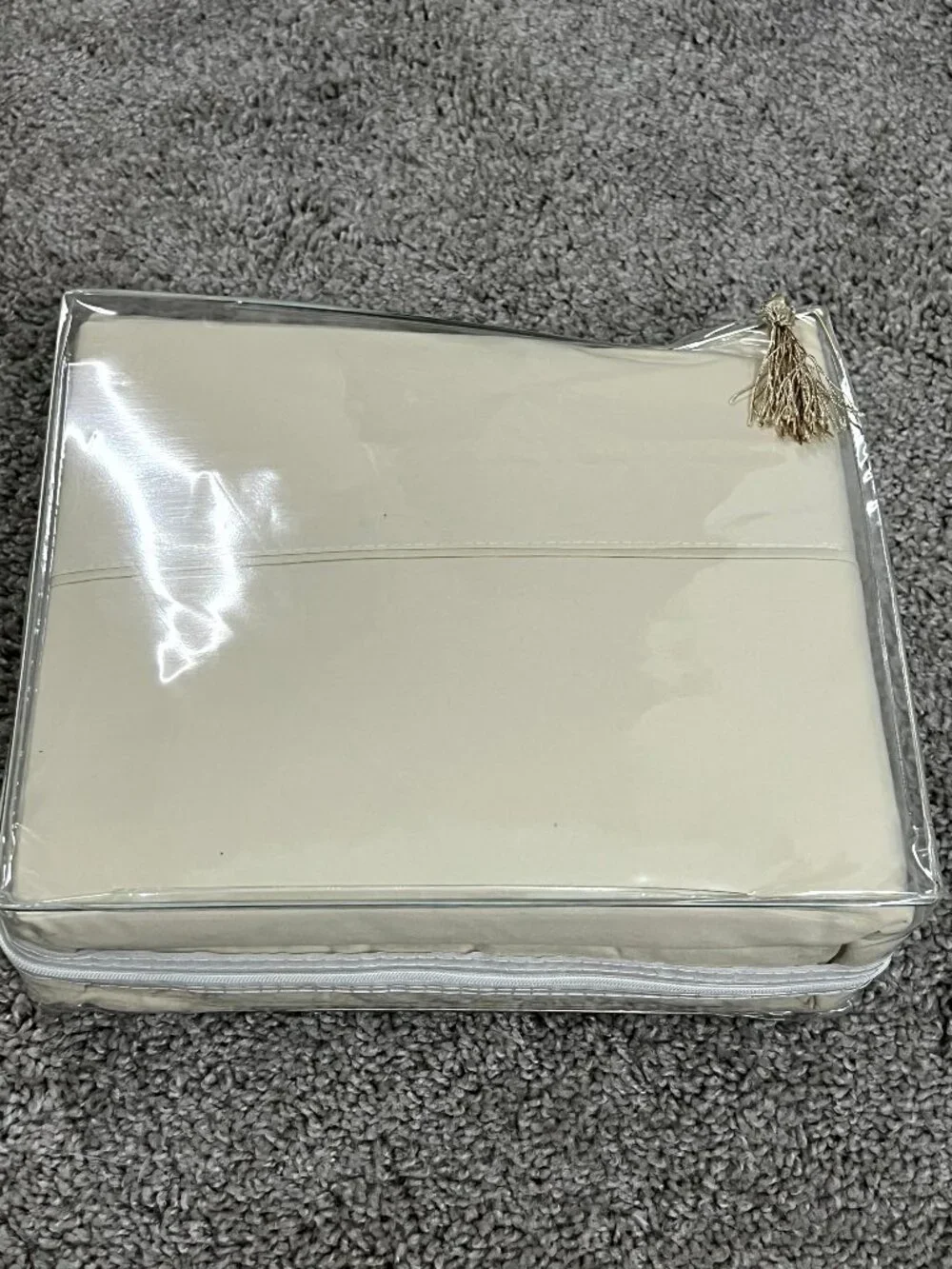 LuxClub Bamboo Queen Collection Wrinkle-Free Cooling Sheet & Pillowcases, Cream